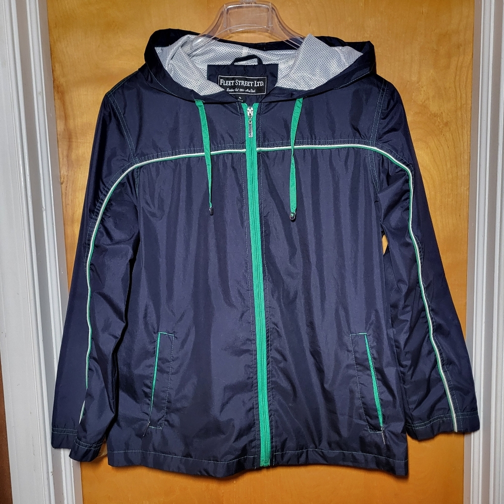 Sporty, Mesh-Lined, Water-Resistant, Light Jacket in Navy with Green Trim